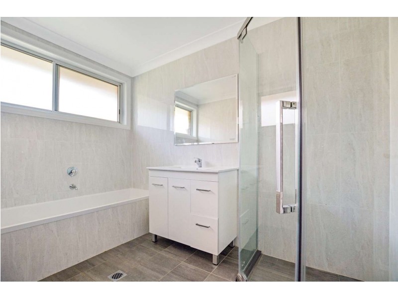 10 Murphy Street, Blaxland NSW 2774