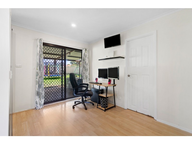 4 Pensax Road, Cranebrook NSW 2749