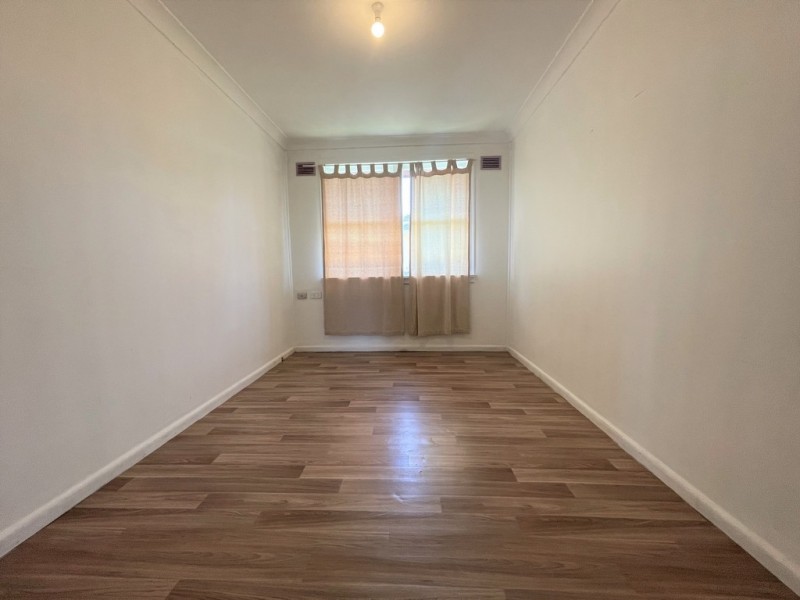 15 Copeland Road, Lethbridge Park NSW 2770