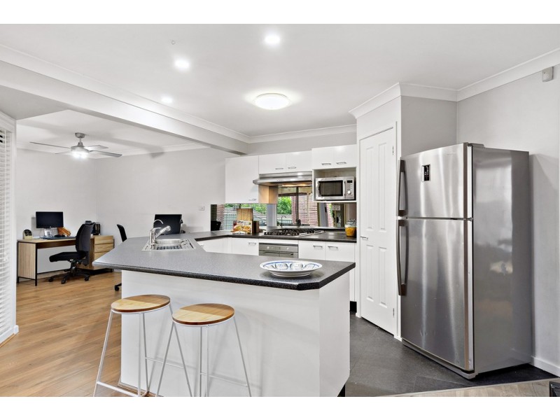 10 Narran Place, Glenmore Park NSW 2745