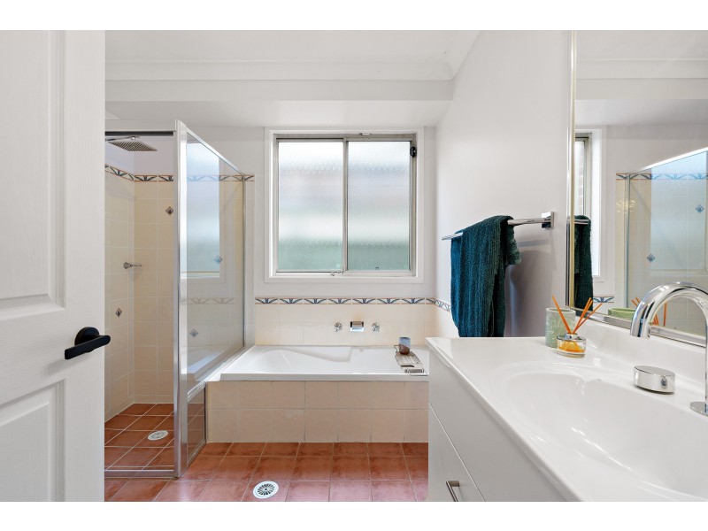 10 Narran Place, Glenmore Park NSW 2745