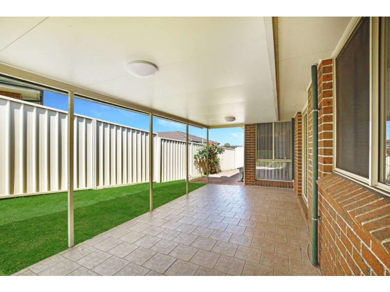 10 Poa Place, Glenmore Park NSW 2745