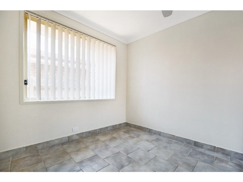 10 Poa Place, Glenmore Park NSW 2745