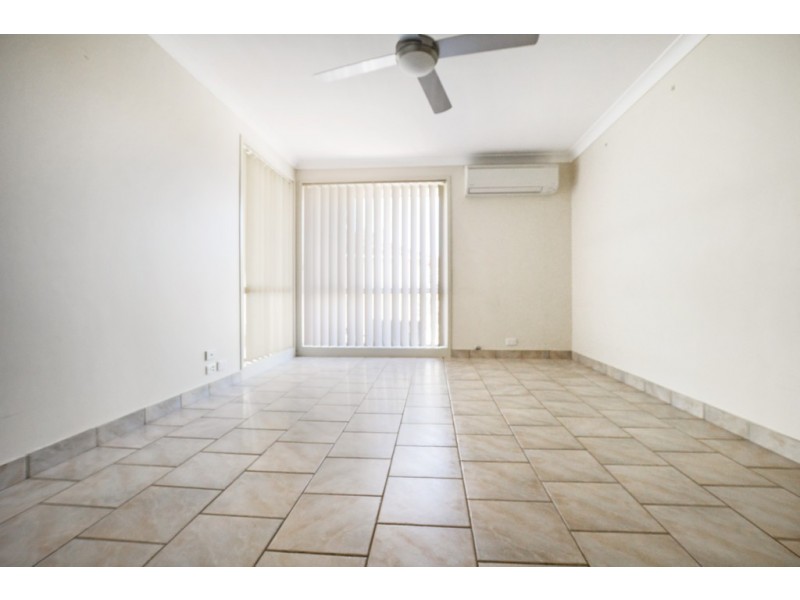 10 Poa Place, Glenmore Park NSW 2745