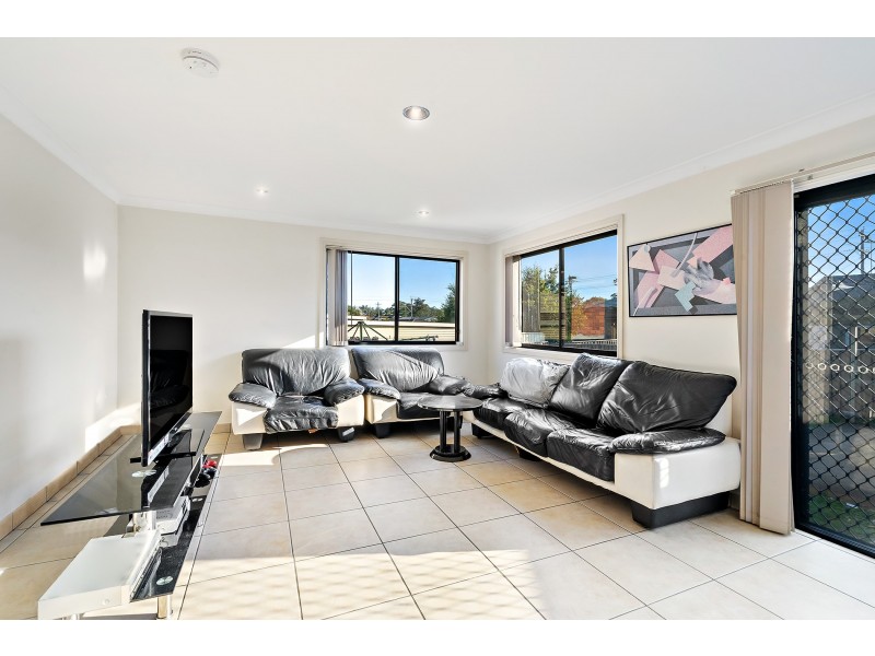 11 Twickenham Avenue, Cambridge Park NSW 2747