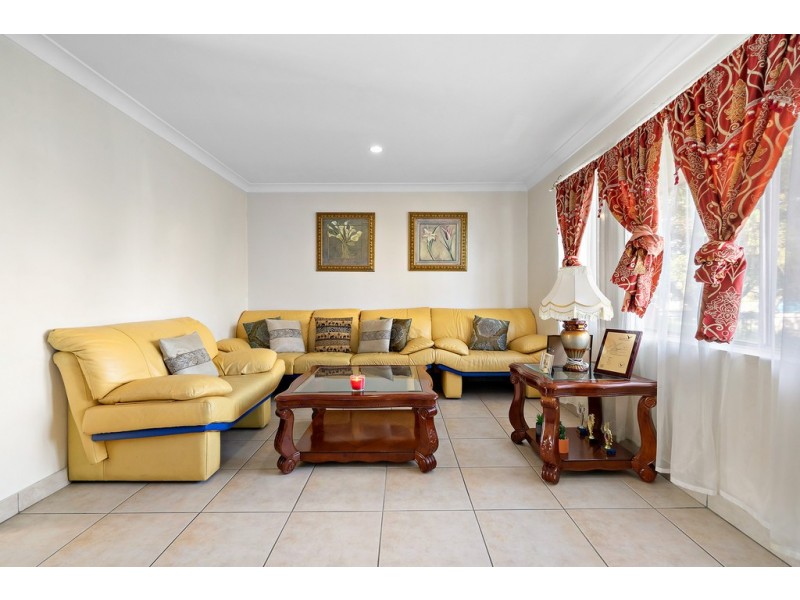 11 Twickenham Avenue, Cambridge Park NSW 2747