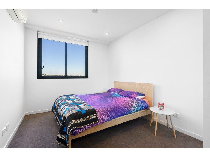 908/81B Lord Sheffield Circuit, Penrith NSW 2750