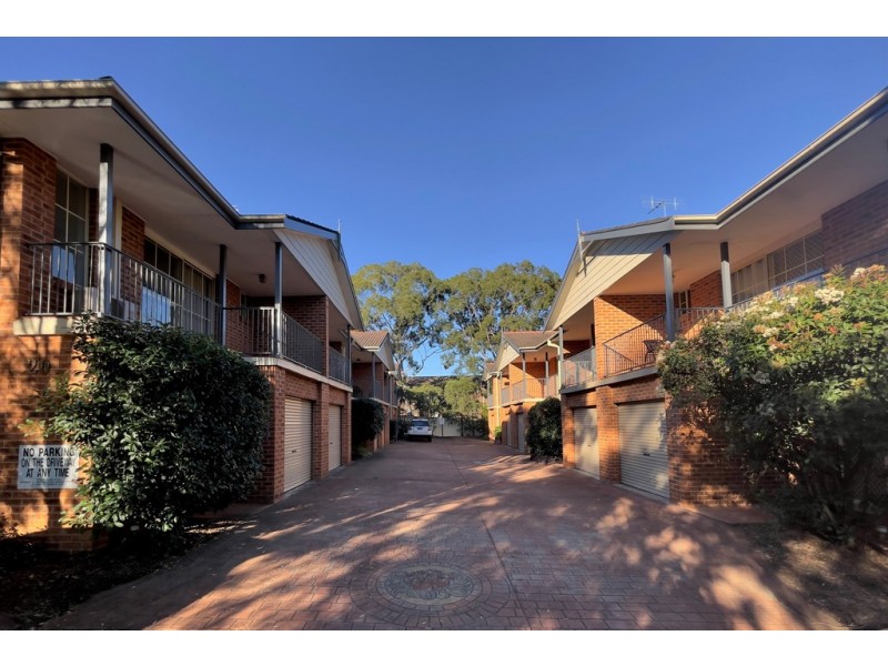 2/20-24 Blaxland Avenue, Penrith NSW 2750