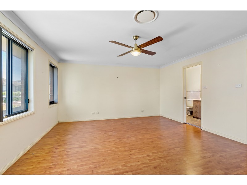 26 Waterford Way, Glenmore Park NSW 2745