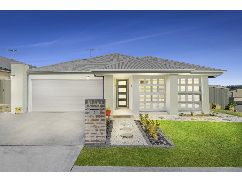 1 Lyora Street, Glenmore Park NSW 2745