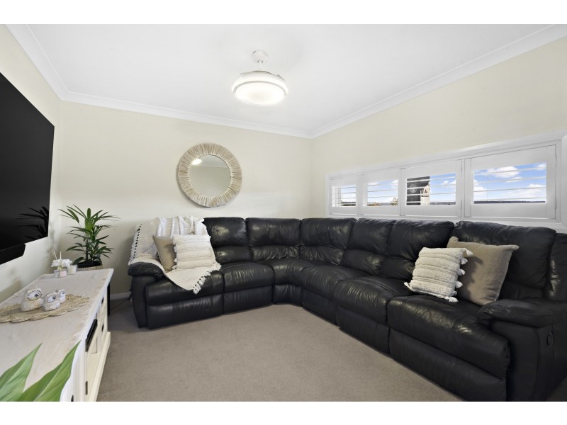 1 Lyora Street, Glenmore Park NSW 2745