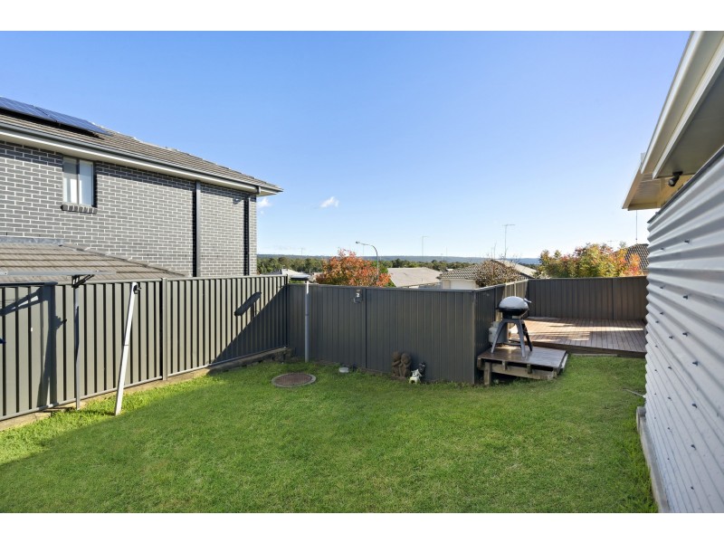 1 Lyora Street, Glenmore Park NSW 2745