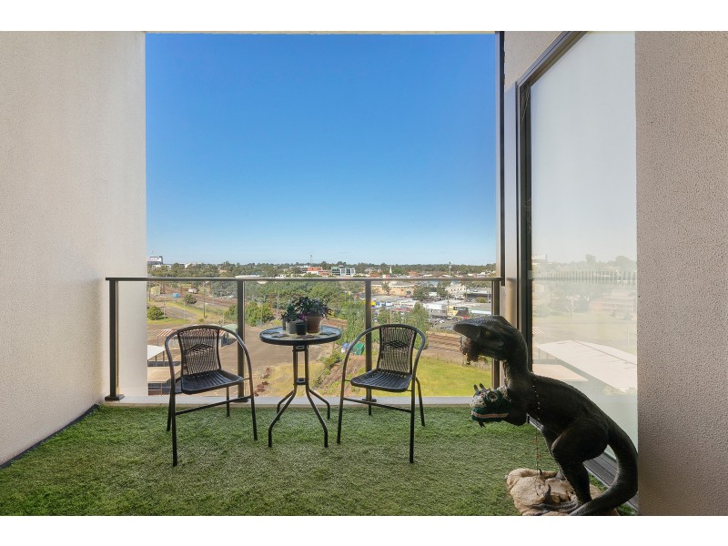 908/81B Lord Sheffield Circuit, Penrith NSW 2750