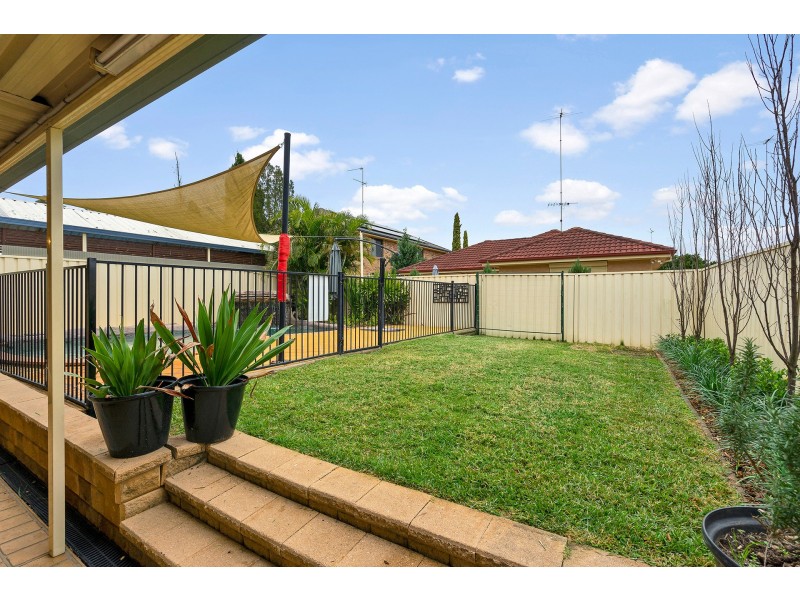 15 Kingsfield Avenue, Glenmore Park NSW 2745