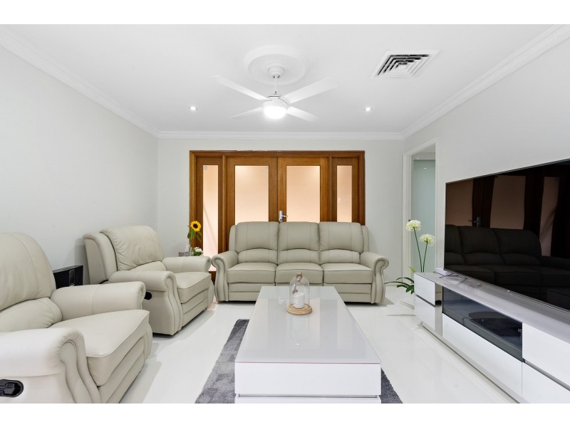 35 Kumbara Close, Glenmore Park NSW 2745