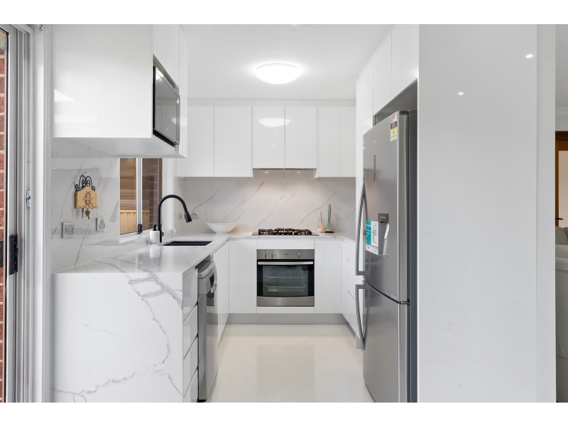 35 Kumbara Close, Glenmore Park NSW 2745