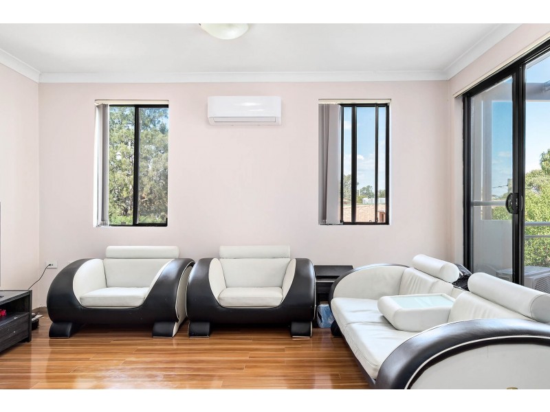 9/20 Santley Crescent, Kingswood NSW 2747