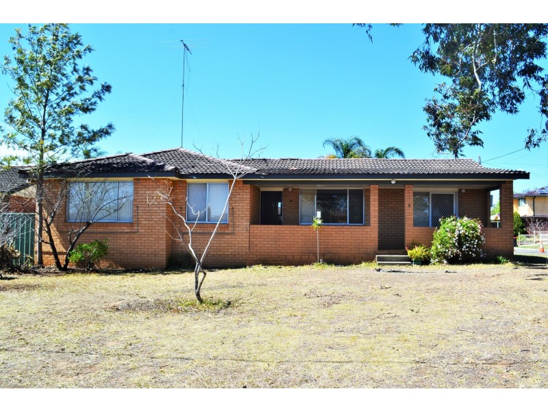 4 Reindeer Place, Werrington NSW 2747