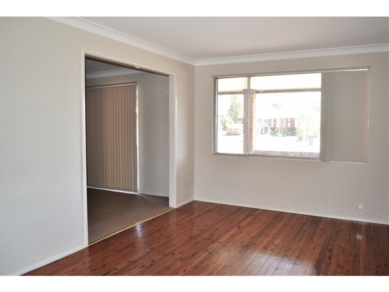 4 Reindeer Place, Werrington NSW 2747