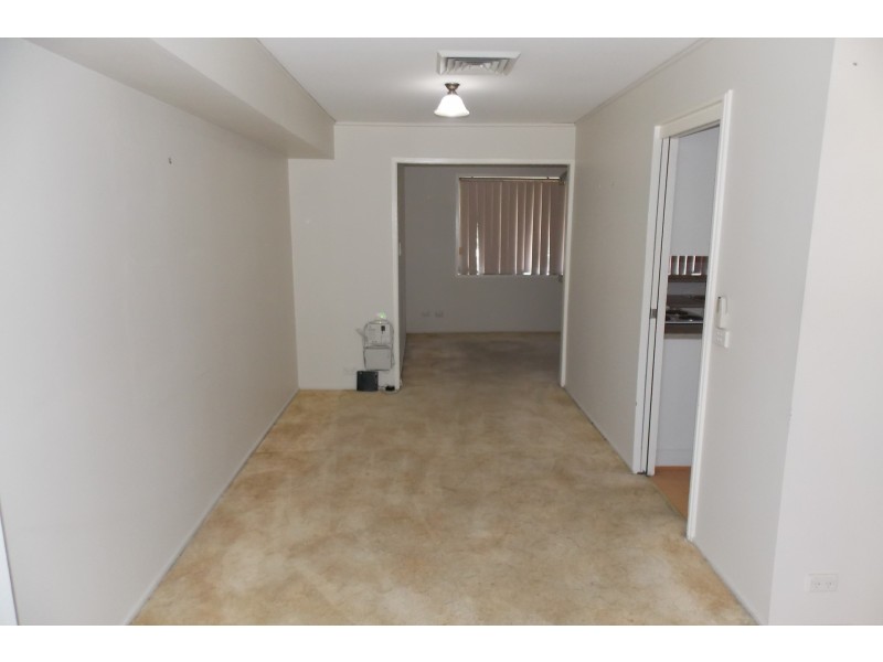27 Racecourse Road, South Penrith NSW 2750