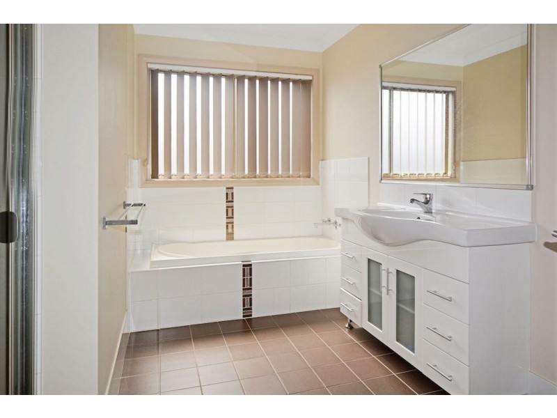 2/27 Eton Road, Cambridge Park NSW 2747