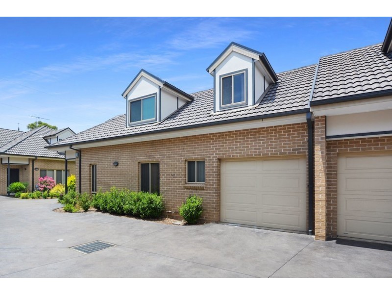 2/27 Eton Road, Cambridge Park NSW 2747
