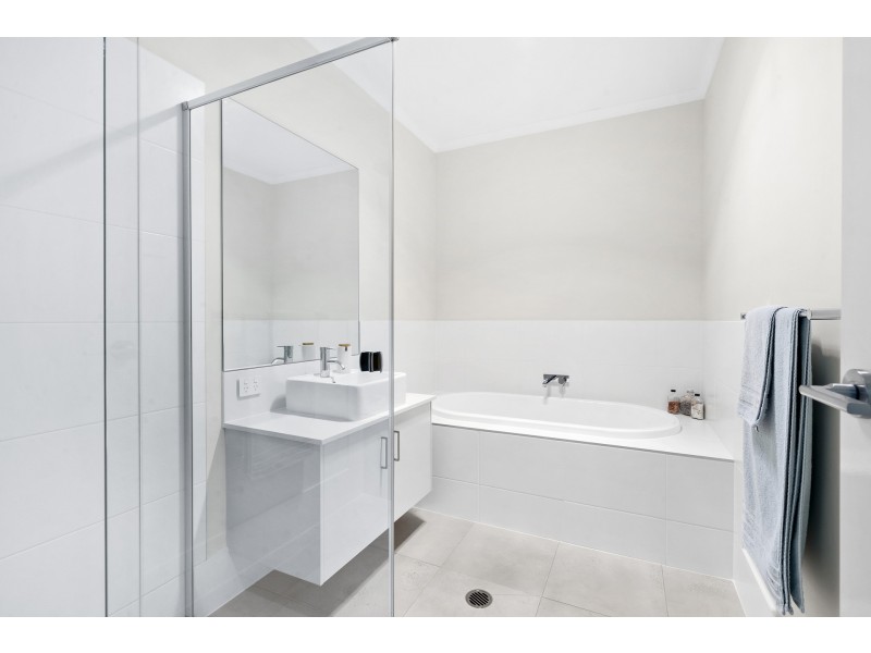 70 Leppington House Drive, Denham Court NSW 2565