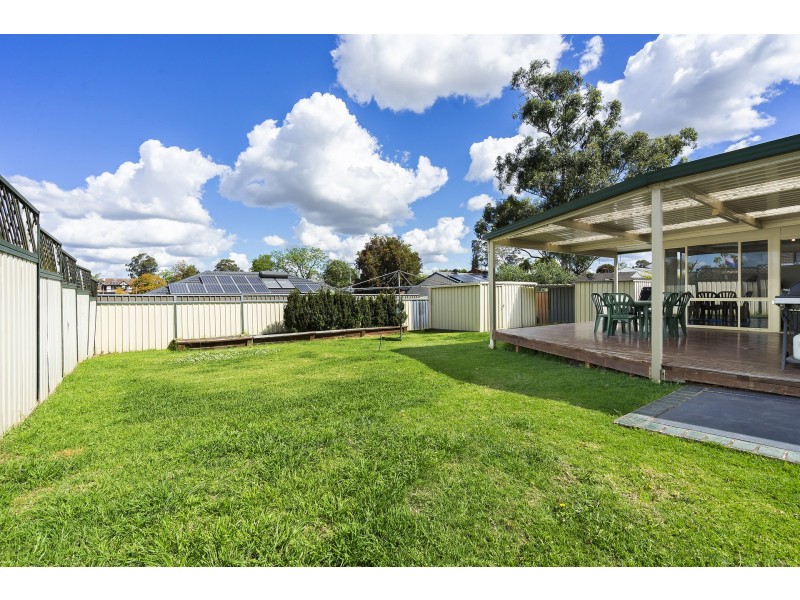 24 Dampier Avenue, Werrington County NSW 2747