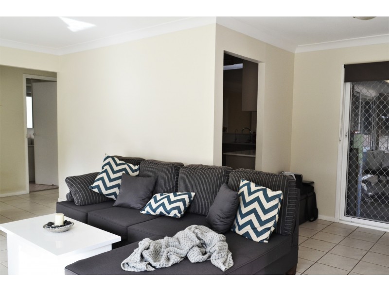 16 Waterfall Crescent, Cranebrook NSW 2749