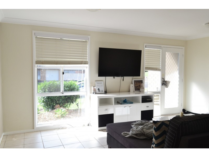 16 Waterfall Crescent, Cranebrook NSW 2749
