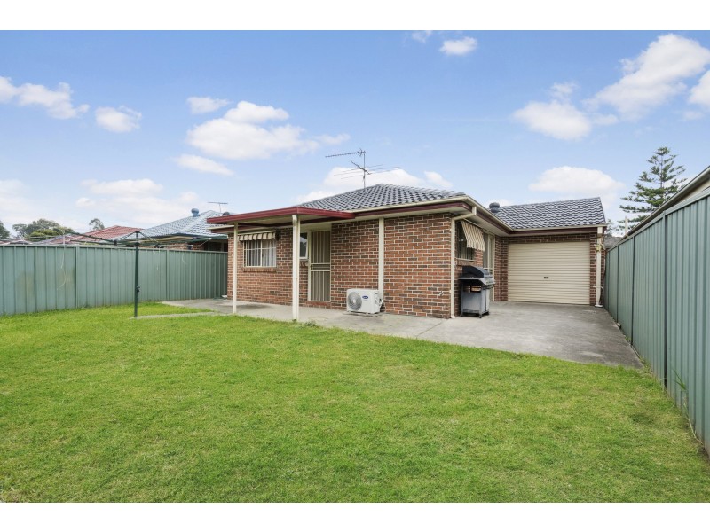 1a Andrew Thompson Place, Colyton NSW 2760