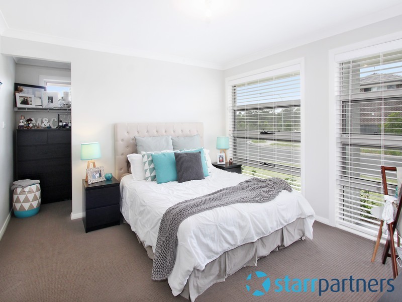 1 Binyang Avenue, Glenmore Park NSW 2745
