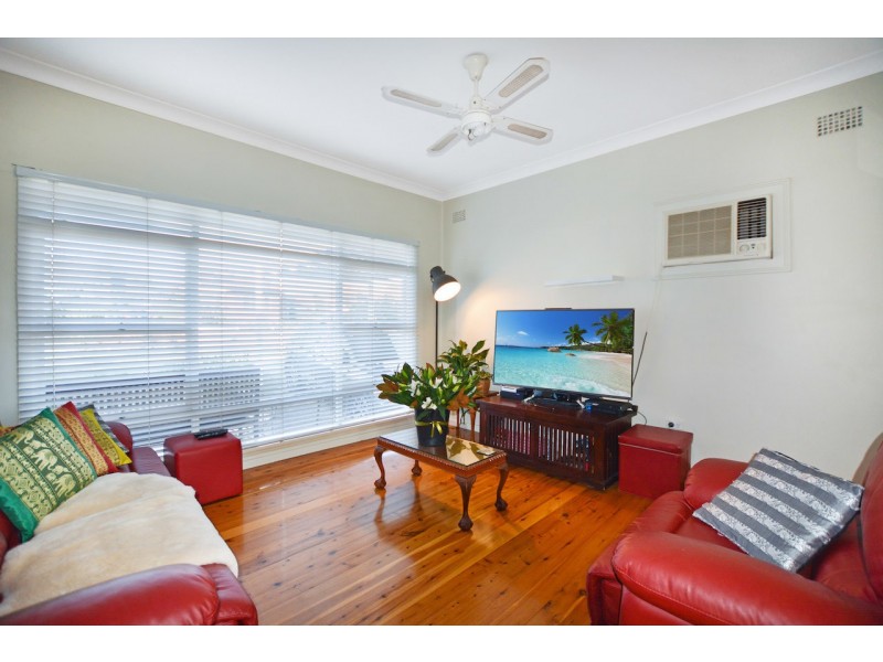 13 Upton Street, South Penrith NSW 2750