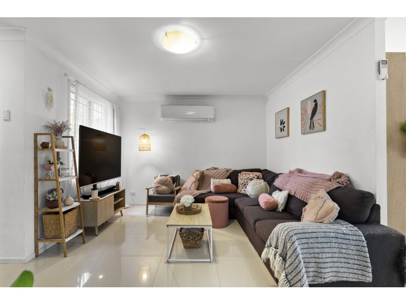 6 Dillwynia Drive, Glenmore Park NSW 2745