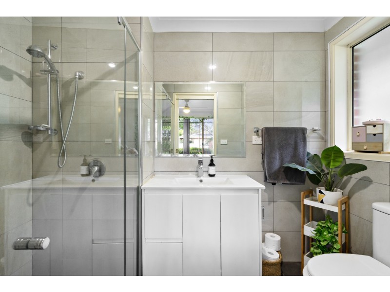 6 Dillwynia Drive, Glenmore Park NSW 2745