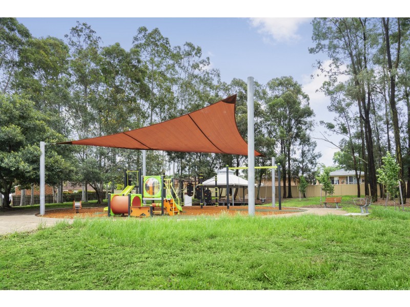 6 Dillwynia Drive, Glenmore Park NSW 2745