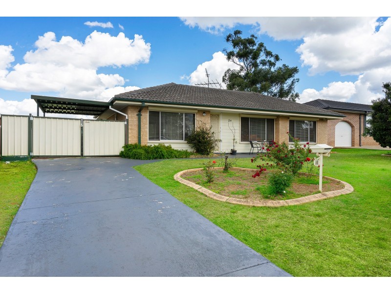 24 Dampier Avenue, Werrington County NSW 2747