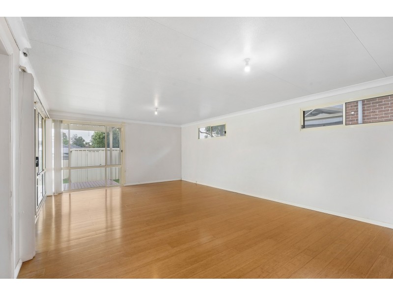 24 Dampier Avenue, Werrington County NSW 2747