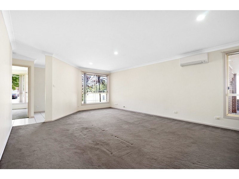 33 Camellia Avenue, Glenmore Park NSW 2745