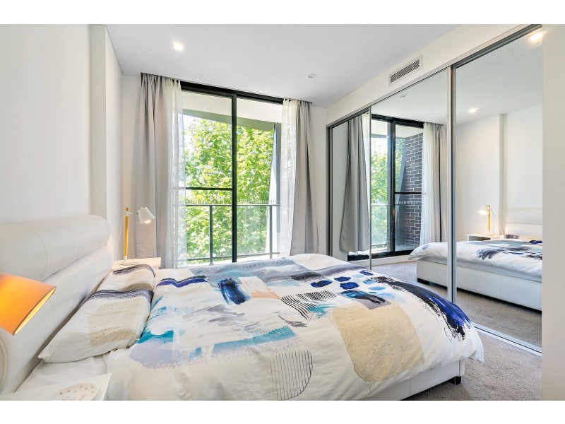 105/60 Lord Sheffield Circuit, Penrith NSW 2750