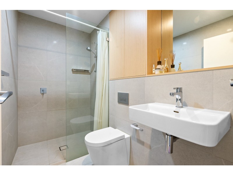 105/60 Lord Sheffield Circuit, Penrith NSW 2750