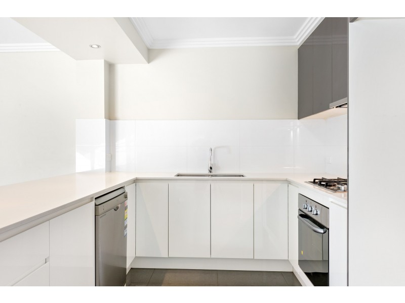 20/400 Glenmore Parkway, Glenmore Park NSW 2745