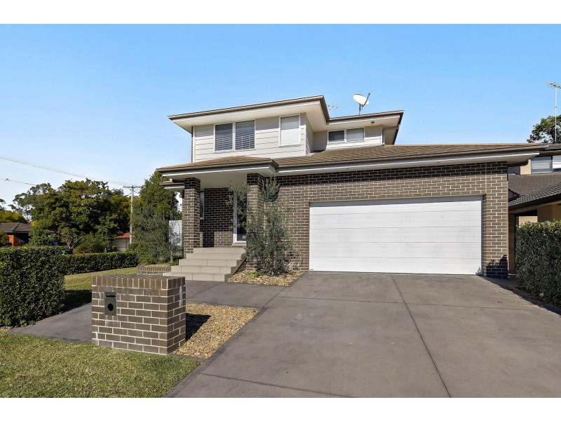 2/2 Watt Place, Emu Plains NSW 2750