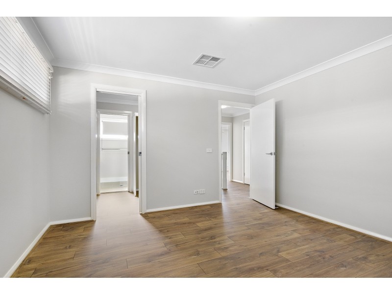 2/2 Watt Place, Emu Plains NSW 2750