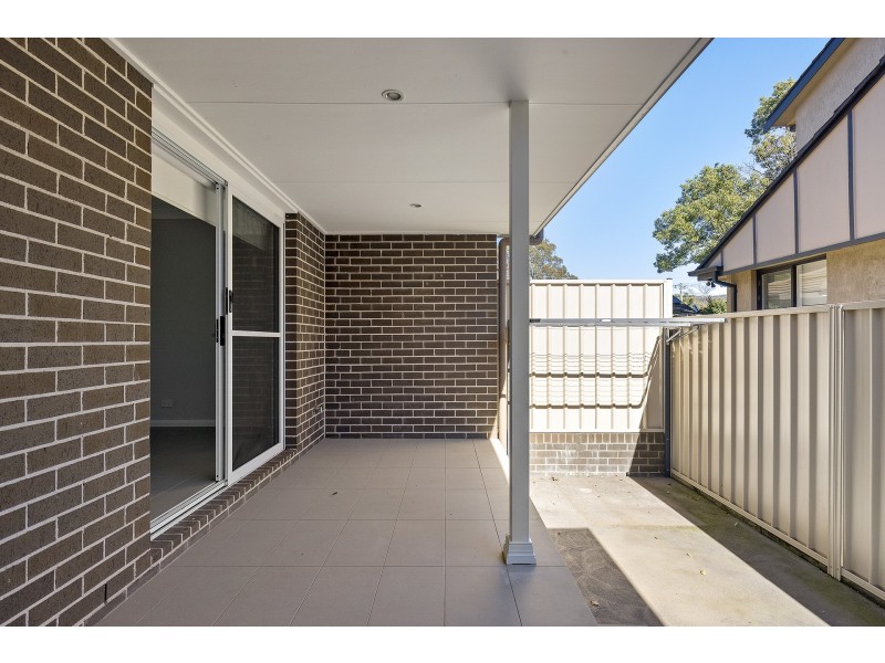 2/2 Watt Place, Emu Plains NSW 2750