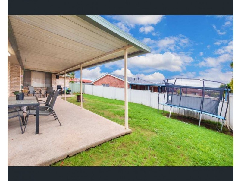 33 Yuroka Drive, Glenmore Park NSW 2745