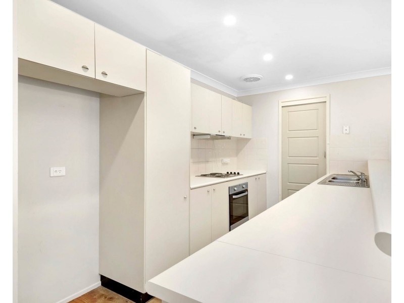 6 Oriole Street, Glenmore Park NSW 2745