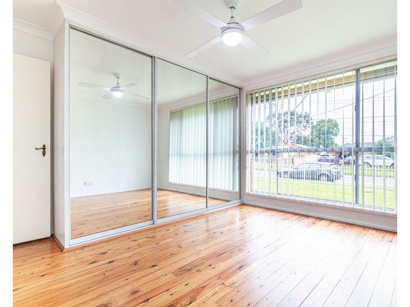 33 Tarana Crescent, Dharruk NSW 2770
