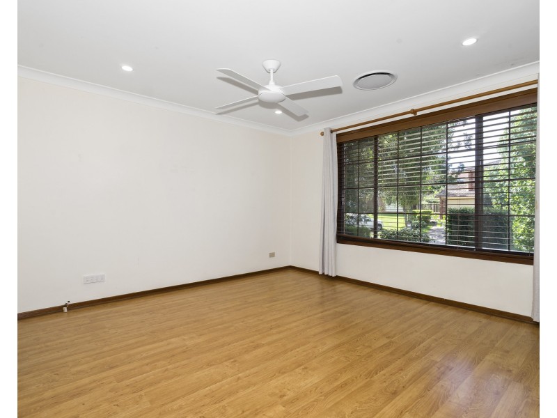 8 Strickland Place, Erskine Park NSW 2759