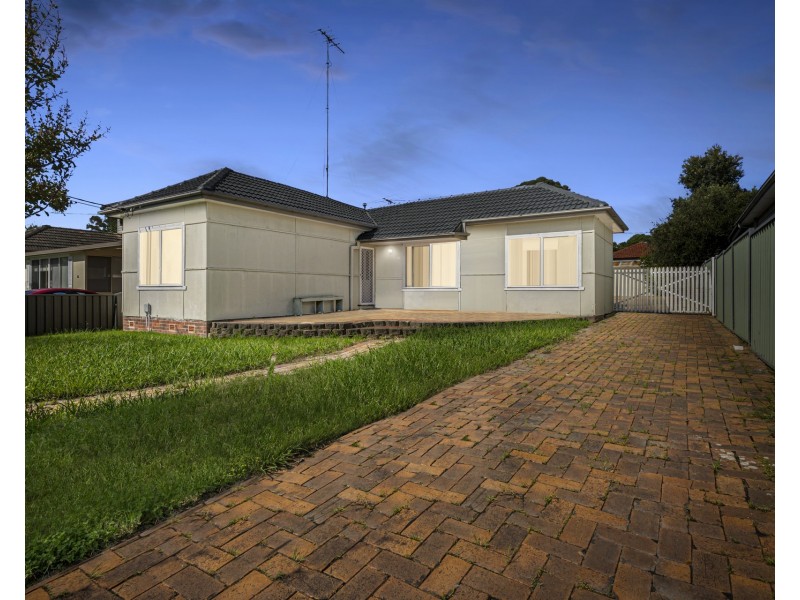 10 Penrose Crescent, South Penrith NSW 2750